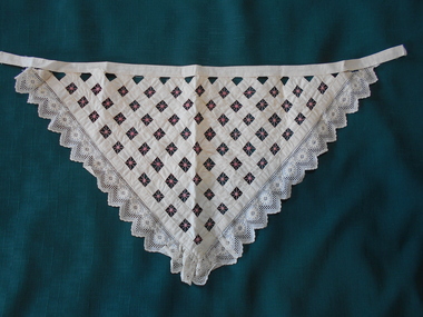 Clothing - TRIANGULAR COLLAR /YOKE
