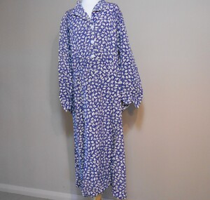 Clothing - WOMAN'S NAVY DRESS WITH ABSTRACT WHITE LEAF DESIGN, 1940's