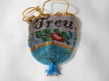 Textile - GRAYDON COLLECTION: SEMI CIRCULAR BEADED PURSE, 1870-1890