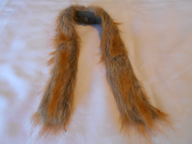Clothing - GRAYDON COLLECTION: LIGHT BROWN FOX FUR COLLAR, 1880-1900