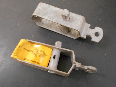 Tool - PITTOCK COLLECTION: TWO WIRE STRAINERS