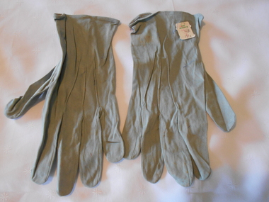 Textile - GREY COTTON GLOVES, Worn from 1960s onwards