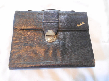 Textile - BLACK LEATHER WRITING SATCHELL, Early 20th C