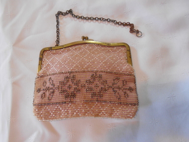 Textile - PALE PINK BEADED PURSE, Early 1900s