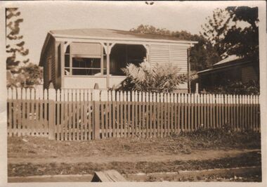 Photograph - LYDIA CHANCELLOR COLLECTION; HOUSE