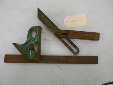 Tool - PITTOCK COLLECTION: TWO SQUARES FOR SET OUT