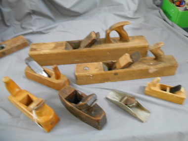 Tool - PITTOCK COLLECTION: SIX TIMBER PLANES AND ONE STEEL PLANE