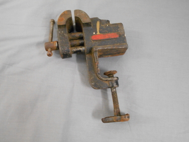 Tool - PITTOCK COLLECTION:SMALL TRANSPORTABLE VICE