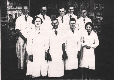 Photograph - MORAN AND CATO GROCERS, HARGREAVES STREET, BENDIGO