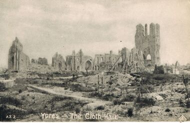 Postcard - ACC LOCK COLLECTION : YPRES - THE CLOTH HALL - POSTCARD, 1914-1918