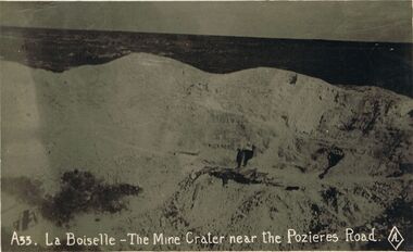 Postcard - ACC LOCK COLLECTION: LA BOISELLE - THE MINE CRATER NEAR THE POZIERES ROAD, POSTCARD, BRITISH MADE, 1914-1918