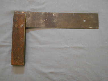 Tool - PITTOCK COLLECTION: METAL & TIMBER LARGE SET SQUARE