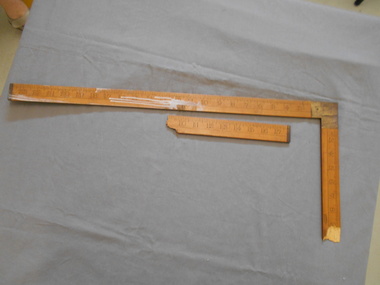 Tool - PITTOCK COLLECTION: TIMBER & BRASS MEASURING / SET SQUARE
