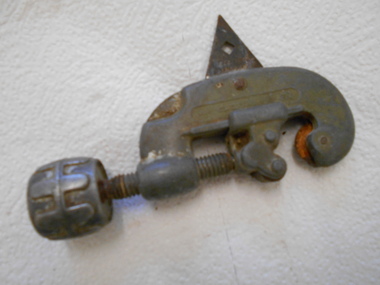 Tool - PITTOCK COLLECTION: SMALL PIPE CUTTING TOOL