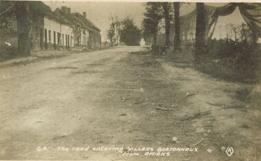Postcard - ACC LOCK COLLECTION: THE ROAD ENTERING VILLERS BRETONNEUX FROM AMIENS, POSTCARD, 1914-1918