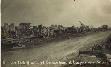 Postcard - ACC LOCK COLLECTION: GUN PARK OF CAPTURED GUNS AT LONGEAU NEAR AMIENS. POSTCARD, 1914-1918