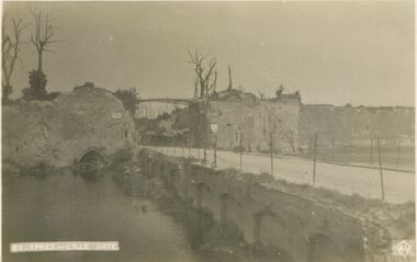 Postcard - ACC LOCK COLLECTION: YPRES - LILLE GATE, POSTCARD, 1914-1918
