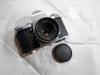 Functional object - DONEY COLLECTION: PRAKTICA IV SLR CAMERA WITH TESSAT 2.8/50 LENS