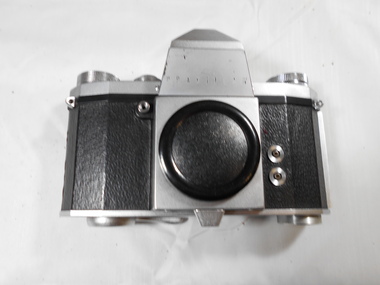Functional object - DONEY COLLECTION: PRAKTIC IV SLR CAMERA BODY, WITHOUT LENS