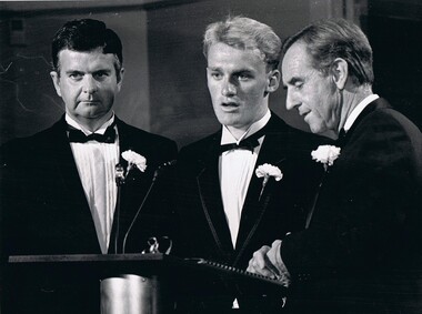 Photograph - BENDIGO ADVERTISER COLLECTION: SPORTS STAR AWARDS PRESENTATIONS