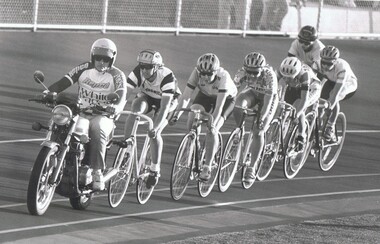 Photograph - BENDIGO ADVERTISER COLLECTION: BIKES
