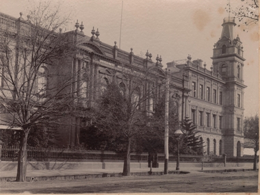 Photograph - BENDIGO SCHOOL OF MINES BUILDING