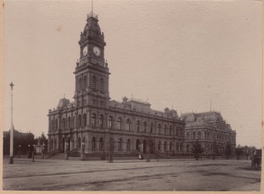 Photograph - BENDIGO POST OFFICE AND LAW COURTS