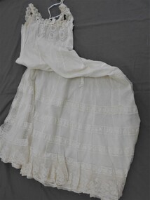 Clothing - MAGGIE BARBER COLLECTION: PETTICOAT, Late 1800's early 1900