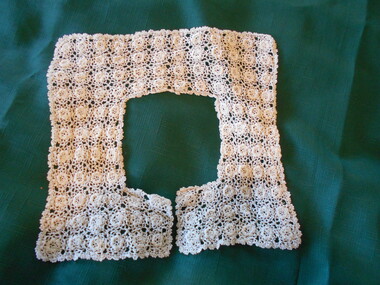 Clothing - MAGGIE BARBER COLLECTION: SQUARE LACE COLLAR, Early 1900's