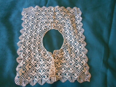 Clothing - MAGGIE BARBER COLLECTION: LACE COLLAR SQUARE SHAPE, Late 1800's early 1900's