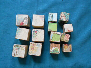 Leisure object - TOYS AND GAMES COLLECTION: CHILD'S PICTURE BLOCKS, early 1900s