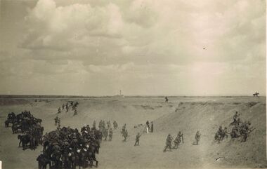 Postcard - ACC LOCK COLLECTION: B&W PHOTO OF SOLDIERS AND HORSES BETWEEN SANDHILLS, POSTCARD, 1914-1918