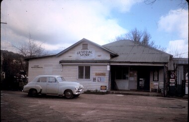 Slide - PETER ELLIS COLLECTION: SLIDE, May 1970 - Jan 1972