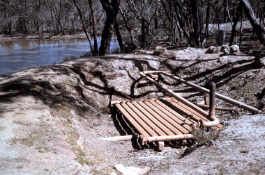 Slide - PETER ELLIS COLLECTION: SLIDE, May 1970 - Jan 1972