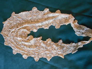 Clothing - MAGGIE BARBER COLLECTION: LACE COLLAR, Late1800-early 1900's