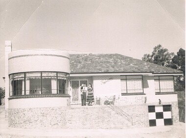 Photograph - NORM GILLIES COLLECTION: PHOTOGRAPH NORM & DAWN GILLIES HOME