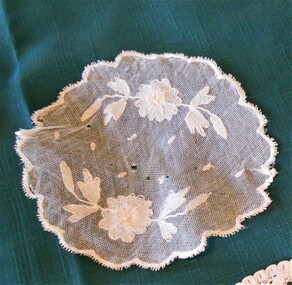 Textile - MAGGIE BARBER COLLECTION: VERY FINE NET NEEDLE WEAVING EMBROIDERED DOYLEY, Early 1900's