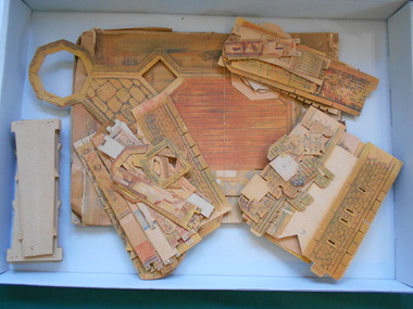 Leisure object - TOYS AND GAMES COLLECTION: CARDBOARD CASTLE, Early 1900's
