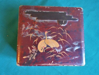 Leisure object - TOYS AND GAMES COLLECTION: WOODEN JAPANNED BOX, Early 1900's