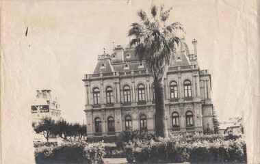 Photograph - VI CATTANACH COLLECTION: BLACK AND WHITE COPY OF PHOTO - BENDIGO TOWN HALL