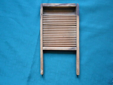 Leisure object - TOYS AND GAMES COLLECTION: CHILDS TOY WASHBOARD