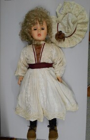 Leisure object - DOLL COLLECTION: LARGE PLASTIC DOLL