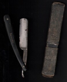 Ephemera - Cut-throat razor with original box