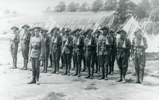 Photo of Robert Reynolds on the end of the row at Simpson Barracks Watsonia, Victoria