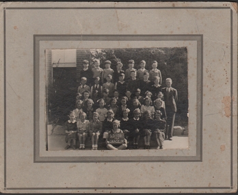 Photograph - 1946 Year IV Golden Square Primary School