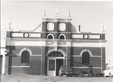 Photograph - National Trust Collection: Fuse factory, 197 Wattle Street, Bendigo