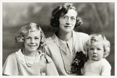 Black and white photo of Louisa Tobias Reynolds with daughters Joan and Lois Tobias