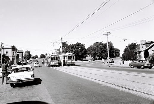 11147.1q Nos 26 and 18 at the Railway Station stop in Mitchell St