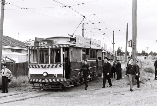 11147.2ad No 21 and two others at the North Bendigo terminus