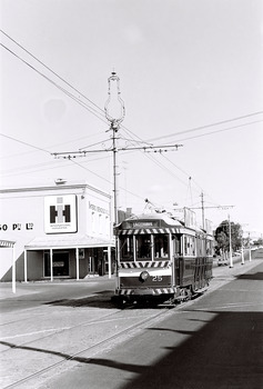 11147.3j No 25 from Quarry Hill at the intersection of Wills and Mitchell Street